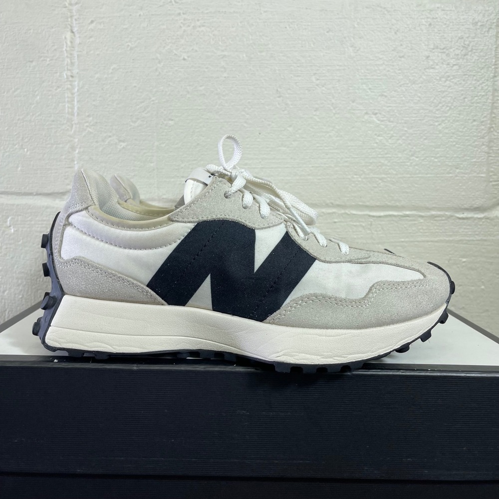 New Balance 327 WS327FE Sea Salt Black Suede Running Shoes Sneaker Women's 8 B